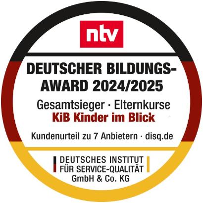 Logo eines runden Siegels mit Text: "ntv DEUTSCHER BILDUNGS-AWARD 2024/2025, Gesamtsieger Elternkurs Kinder im Blick".