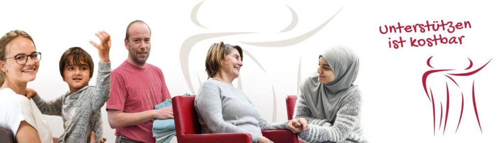 Foto von mehreren Personen mit und ohne Pflegebedarf im Gespräch. Rechts steht: "Unterstützen ist kostbar". Oben und unten abstrakte Figuren.
